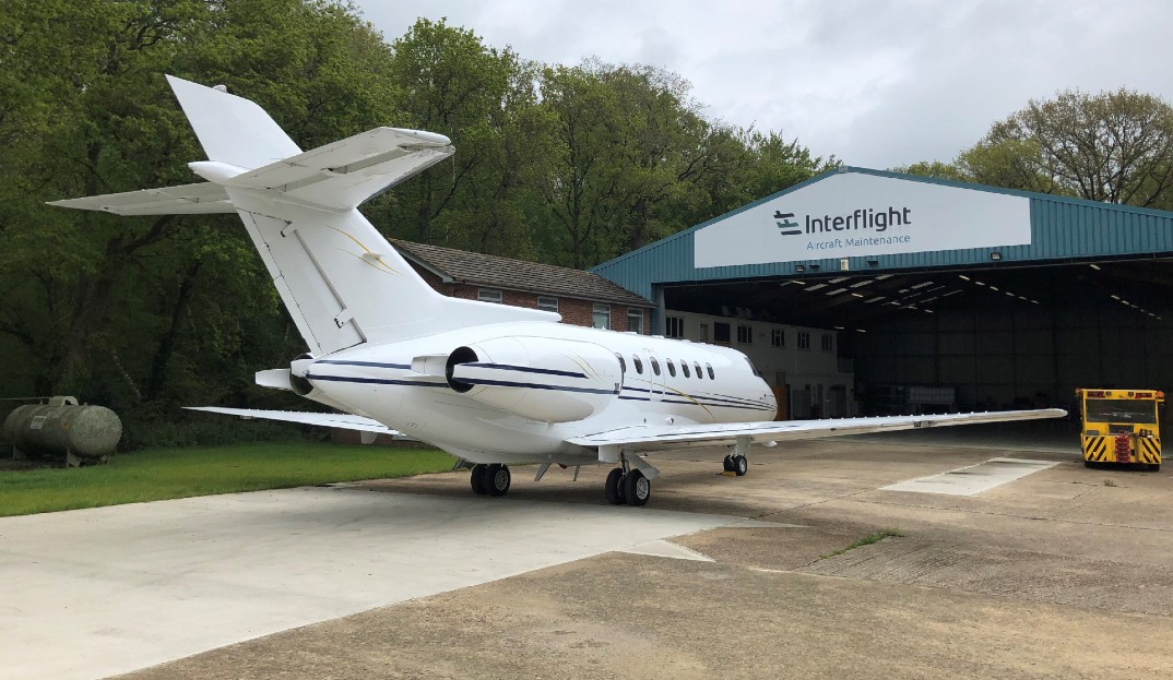 E-check for a Hawker 1000