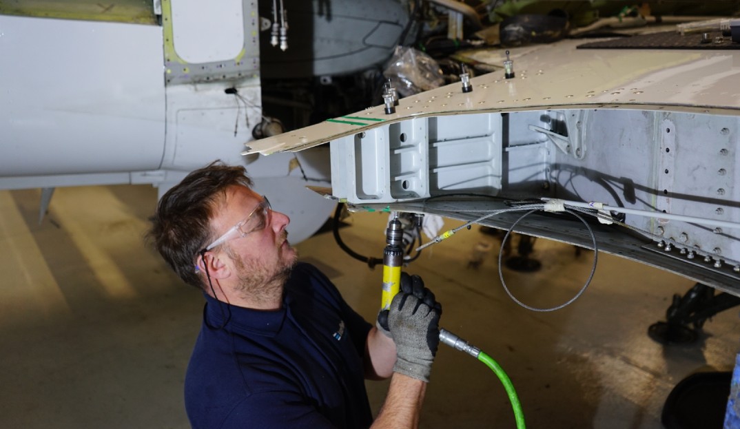 Interflight recruiting Phenom 300 Engineers